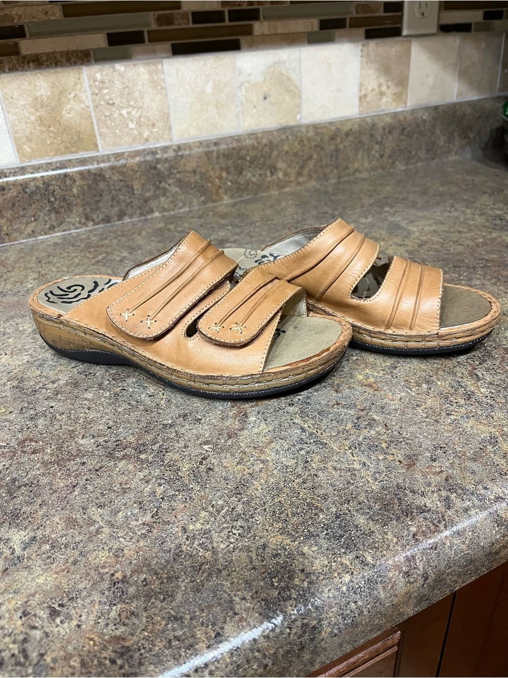 Propét June Tan Leather Slide Sandals Women’s 7 Wide D WSO001L Comfort